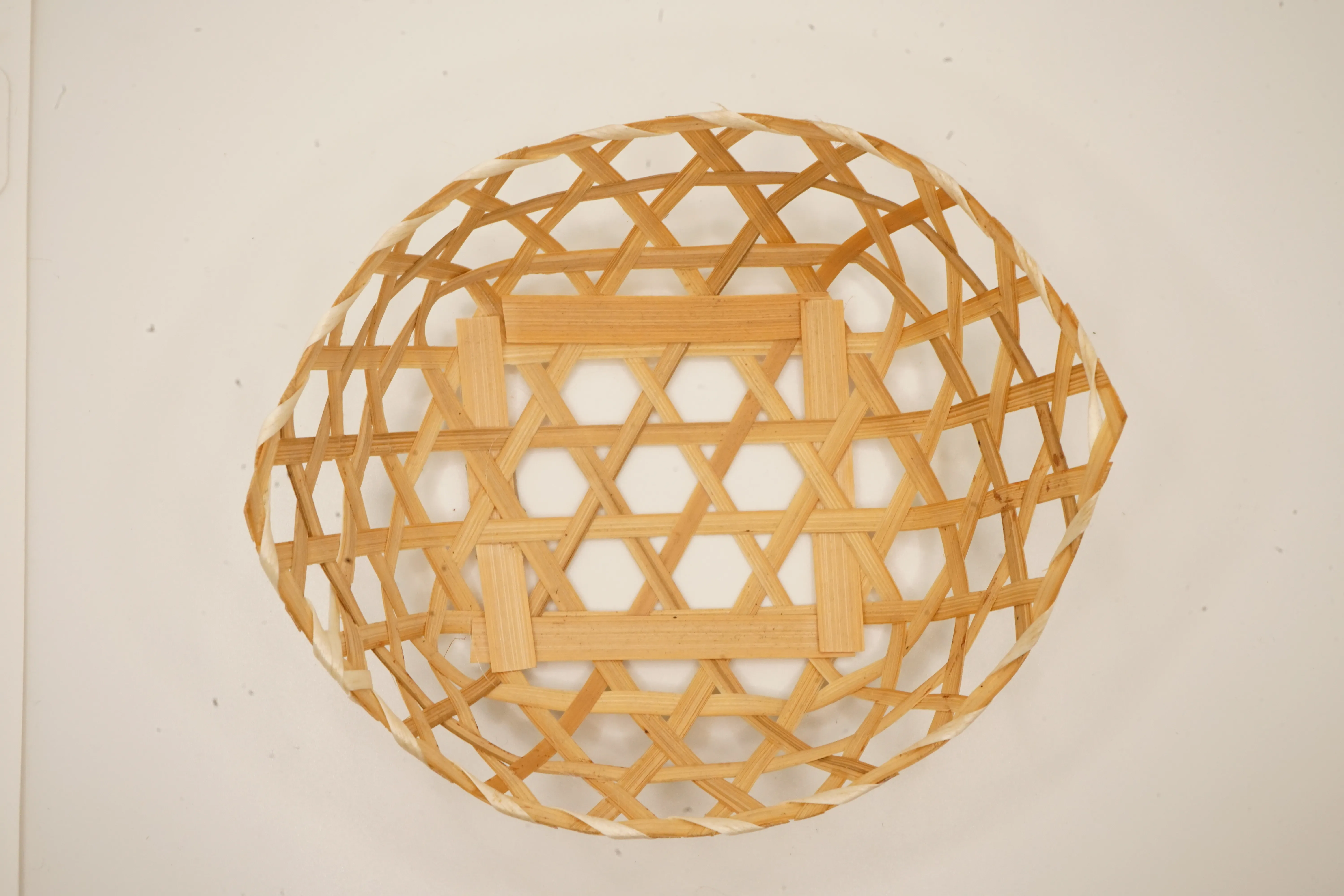 ถาดชะลอม
