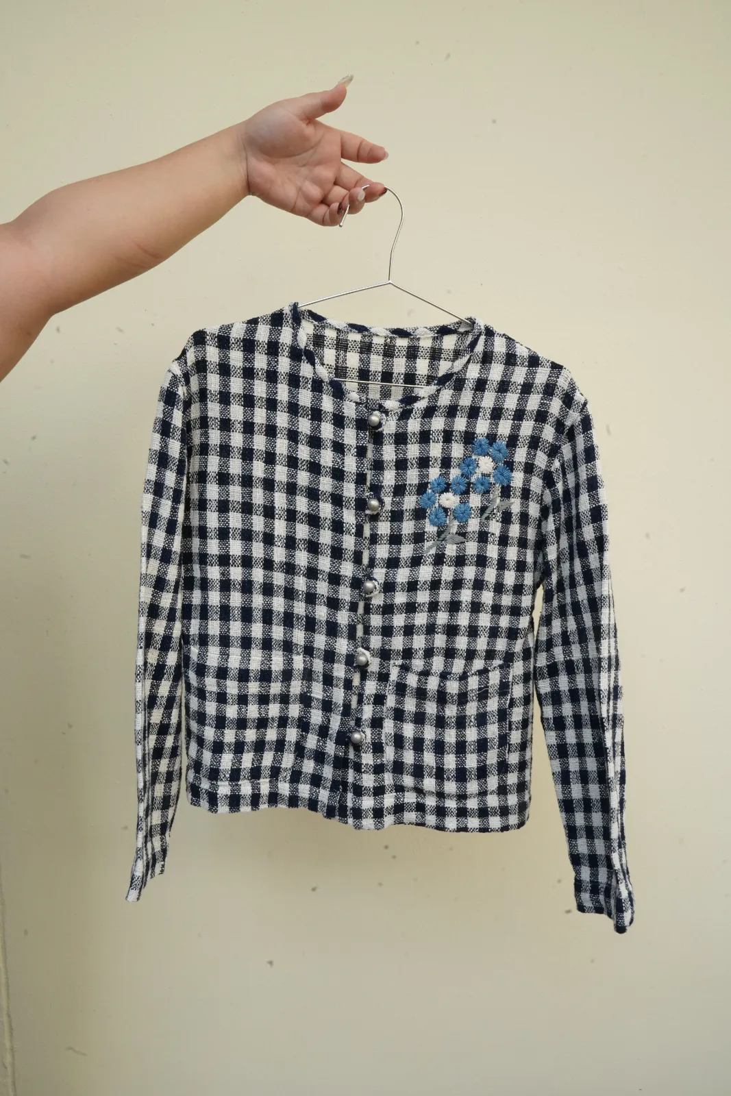เสื้อภูครามปักดอกไม้