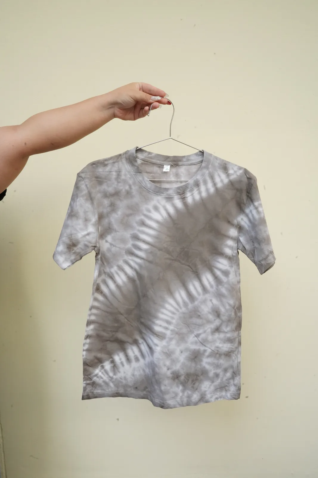เสื้อมัดย้อมใบเทียน