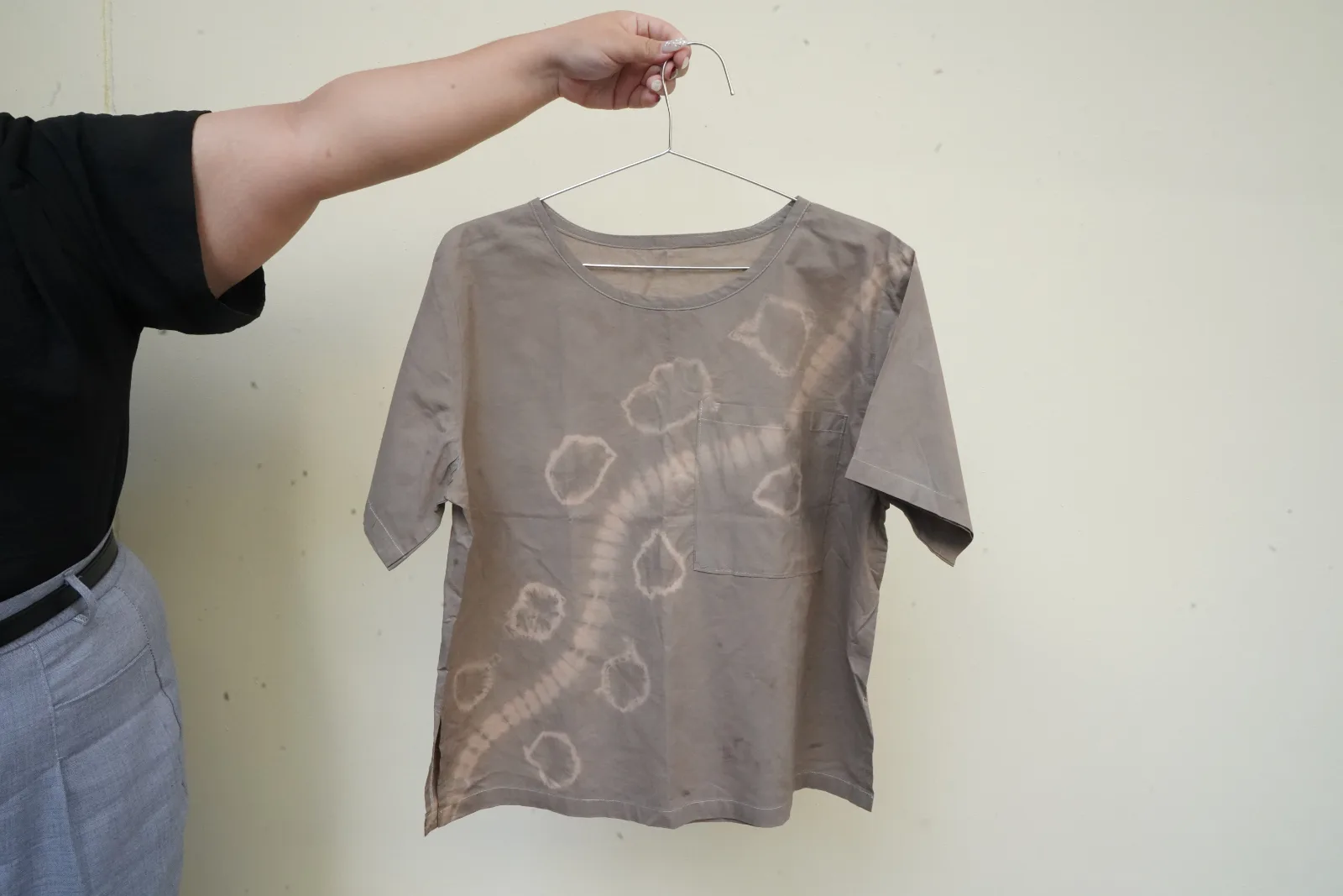 เสื้อมัดย้อมใบเทียน